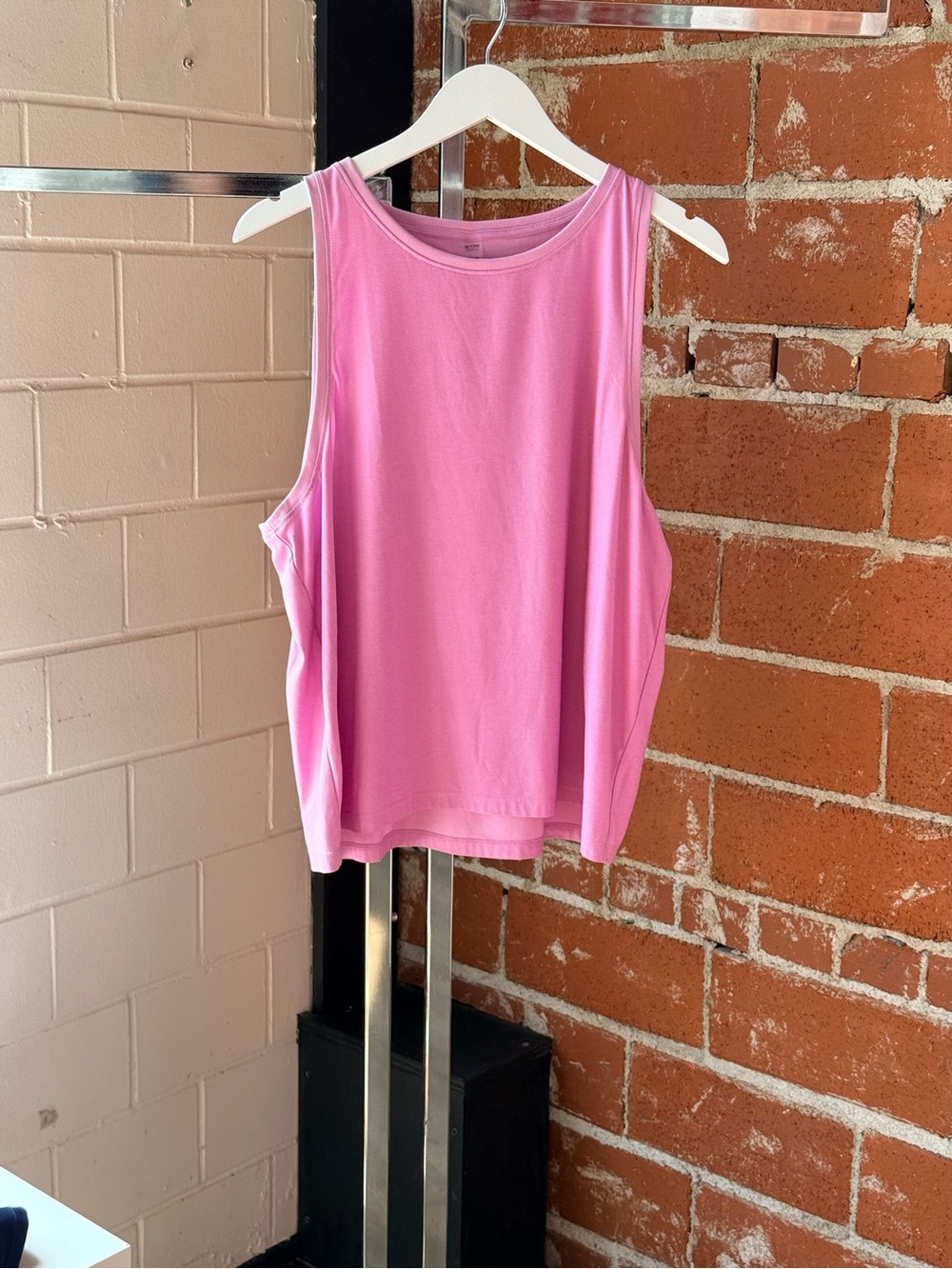 Beyond Yoga Bright Pink Relaxed Tank Top - Picture 1 of 3